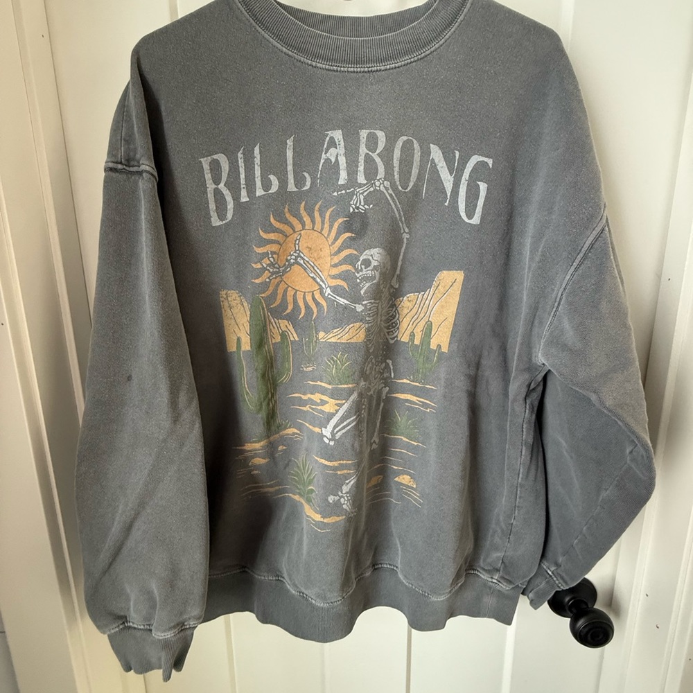 Billabong Gray Graphic Crewneck Sweater